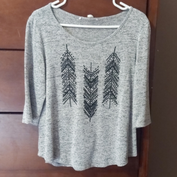 3/4 sleeve shirt - Picture 1 of 4